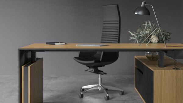 MOTION executive desk