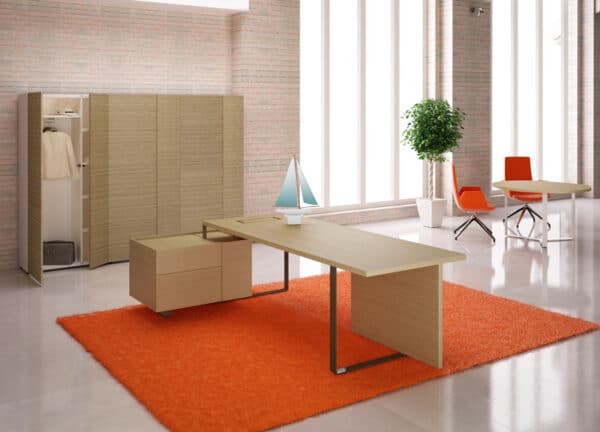 PLANA executive desk