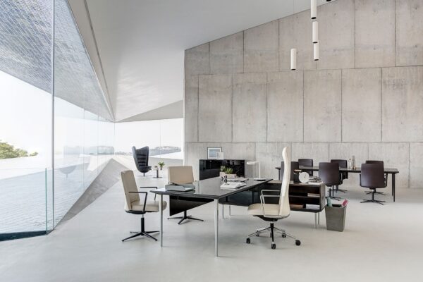longo executive desk