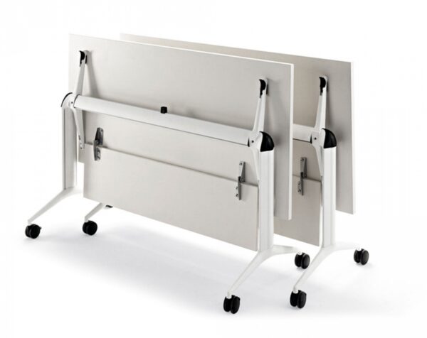 TRAMA folding meeting tables