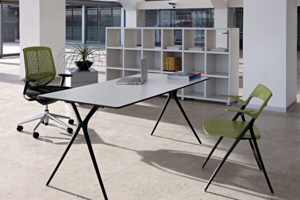 PLEK folding chair