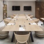RADIAL meeting table