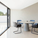 REVERSE meeting table