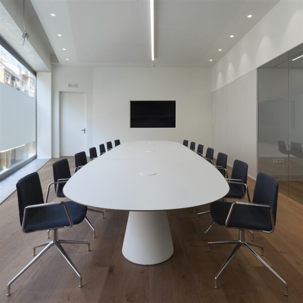 REVERSE meeting table