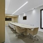 REVERSE meeting table