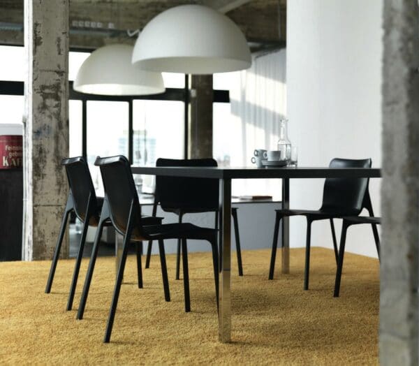 CHASSIS chair