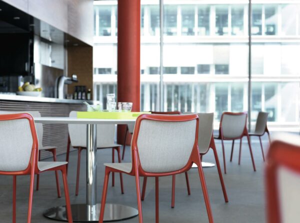 CHASSIS chair