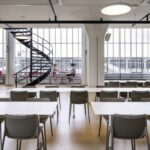 CHASSIS chair