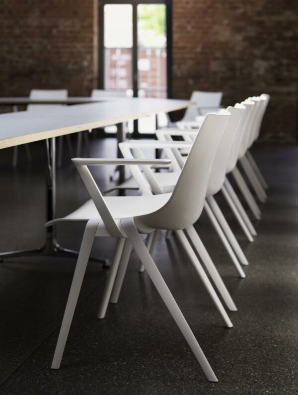 Stackable chair AULA