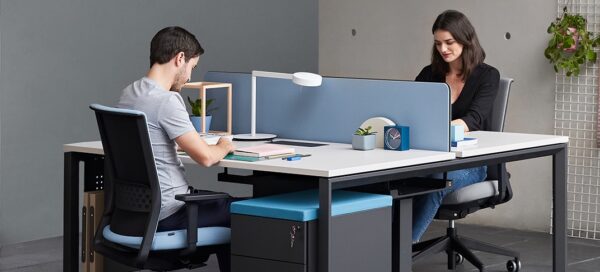 Vital Plus workstation designed for flexible office layouts